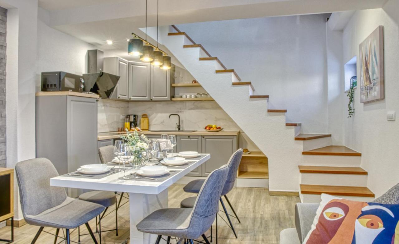 Su Casa - at Kastela OldTown Apartment Bagian luar foto