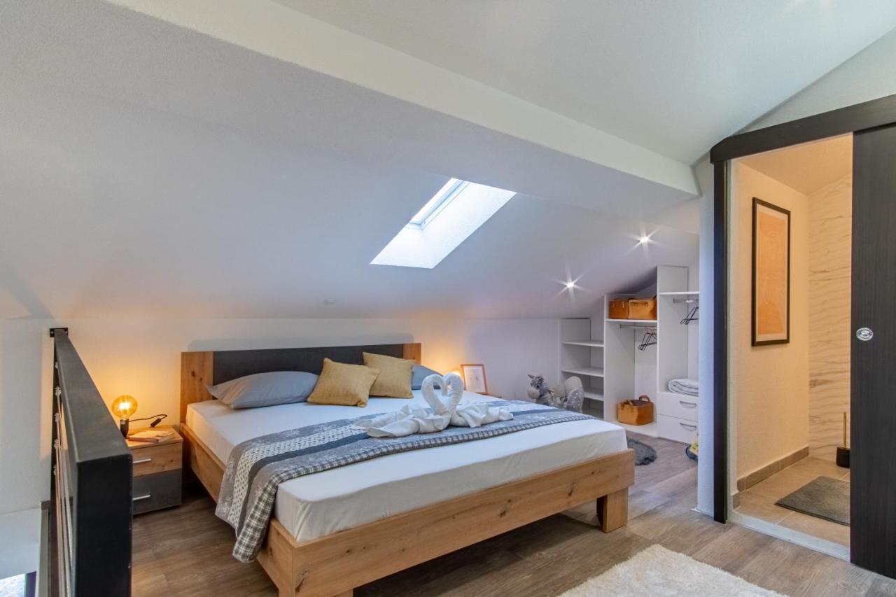 Su Casa - at Kastela OldTown Apartment Bagian luar foto